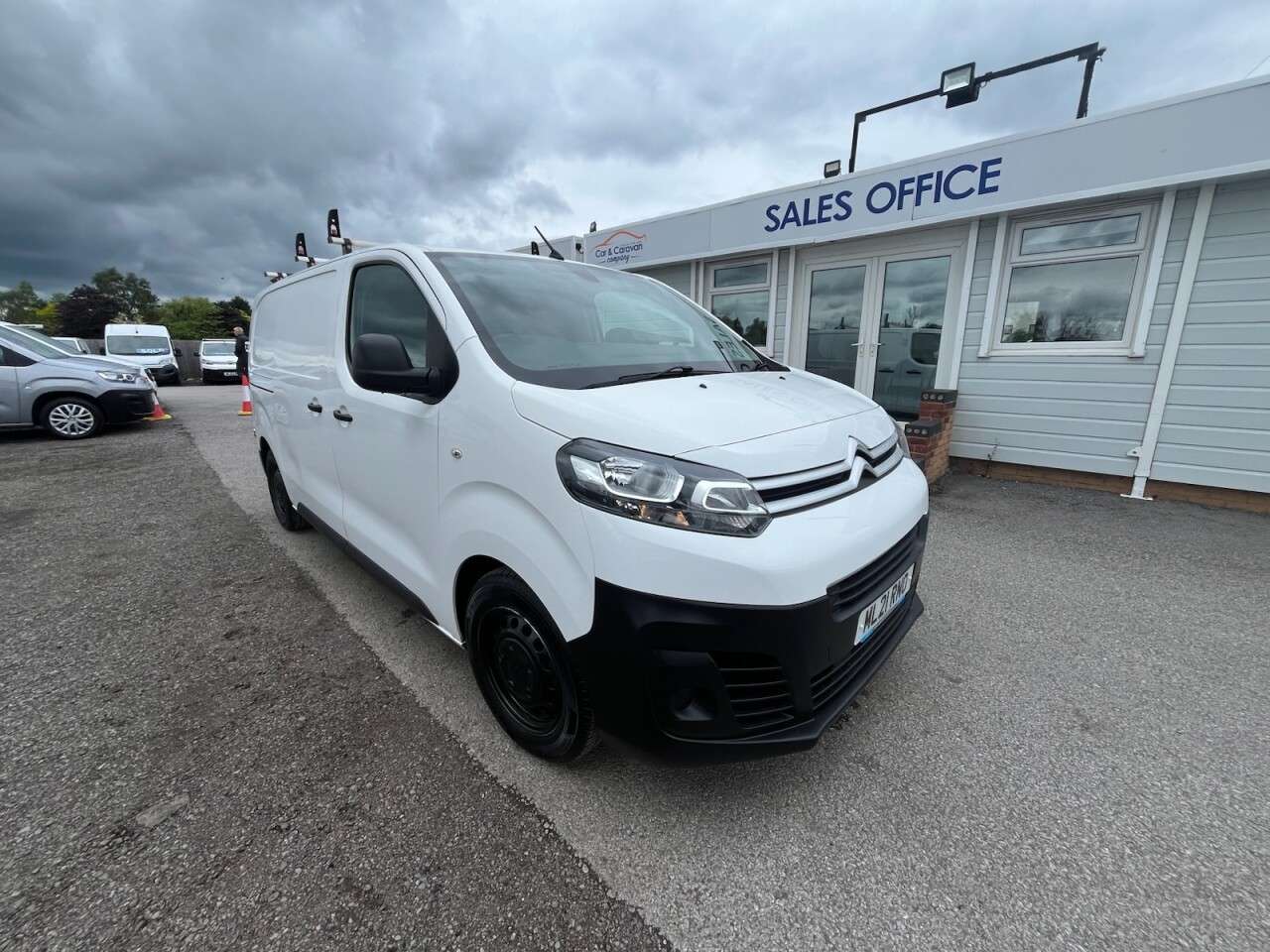 A 2021 CITROEN DISPATCH 1.5 BlueHDi 1000 Enterprise M Panel Van 6dr Diesel Manual FWD 2 Euro 6 (s/s A 2021 CITROEN DISPATCH 1.5 BlueHDi 1000 Enterprise M Panel Van 6dr Diesel Manual FWD 2 Euro 6 (s/s