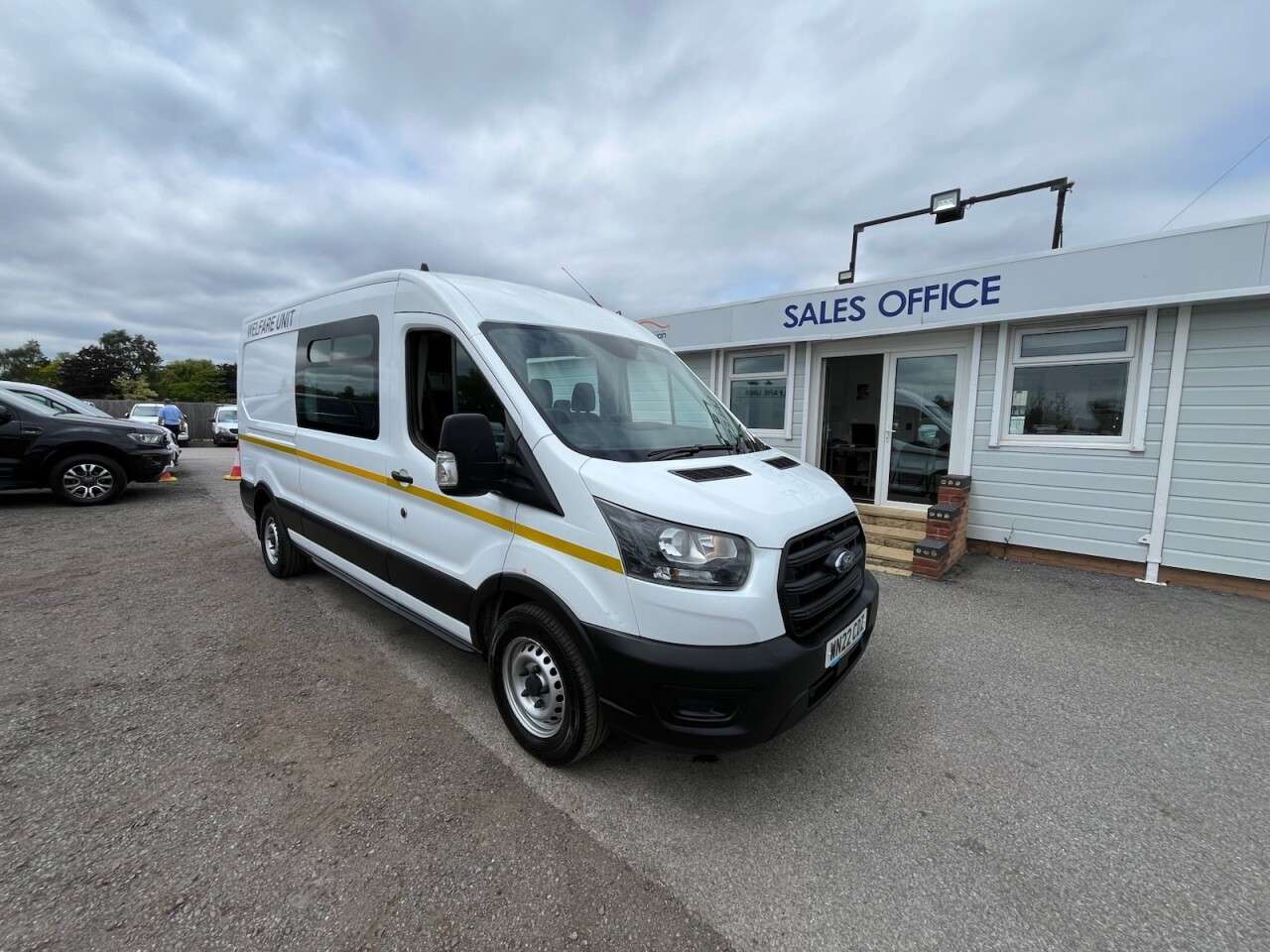 A 2022 FORD TRANSIT 2.0 350 EcoBlue Leader Panel Van 5dr Diesel Manual FWD L3 H2 Euro 6 (s/s) ( A 2022 FORD TRANSIT 2.0 350 EcoBlue Leader Panel Van 5dr Diesel Manual FWD L3 H2 Euro 6 (s/s) (