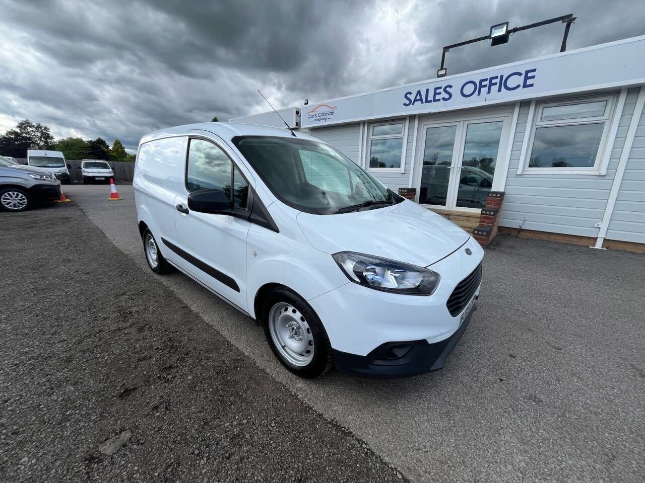 A 2019 FORD TRANSIT COURIER 1.5 TDCi Panel Van 5dr Diesel Manual L1 Euro 6 (75 ps) FINANCE AVAILABLE CA A 2019 FORD TRANSIT COURIER 1.5 TDCi Panel Van 5dr Diesel Manual L1 Euro 6 (75 ps) FINANCE AVAILABLE CA