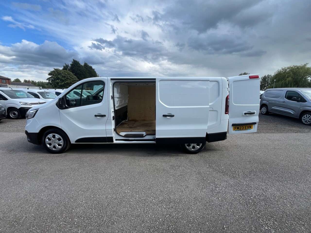 2023 RENAULT TRAFIC 2023 RENAULT TRAFIC