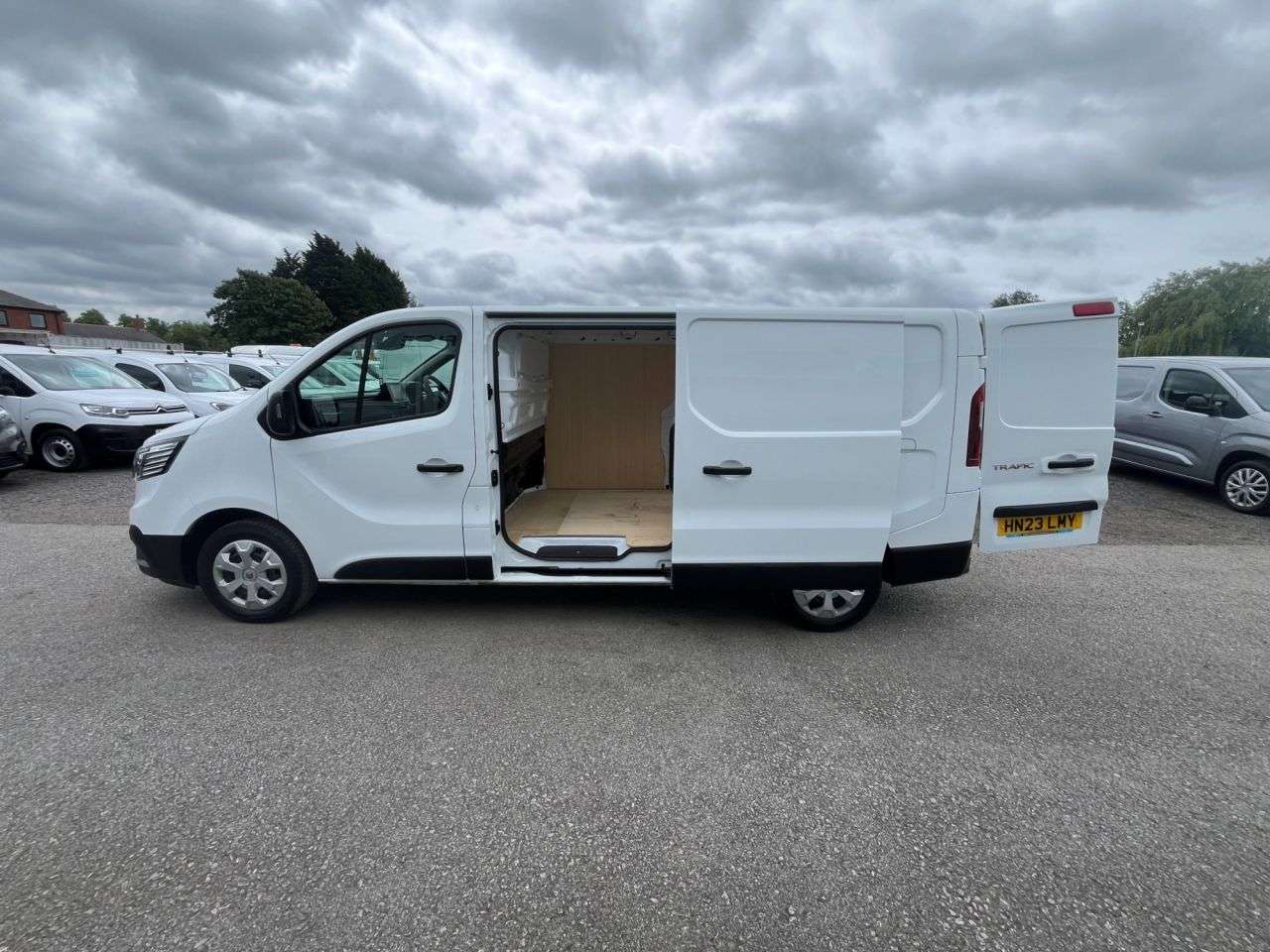 2023 RENAULT TRAFIC 2023 RENAULT TRAFIC