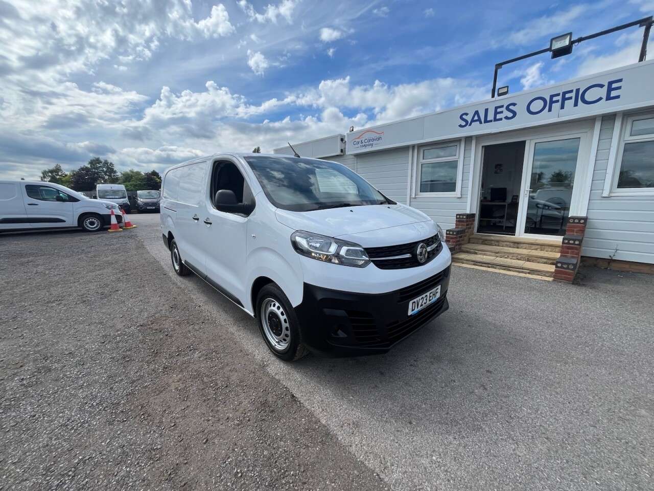 A 2023 VAUXHALL VIVARO 1.5 Turbo D 2900 Prime Panel Van 6dr Diesel Manual L2 H1 Euro 6 (s/s) (100 A 2023 VAUXHALL VIVARO 1.5 Turbo D 2900 Prime Panel Van 6dr Diesel Manual L2 H1 Euro 6 (s/s) (100