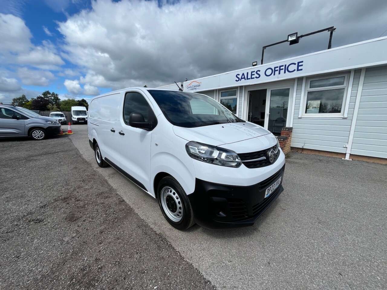 A 2023 VAUXHALL VIVARO 1.5 Turbo D 2900 Prime Panel Van 6dr Diesel Manual L2 H1 Euro 6 (s/s) (100 A 2023 VAUXHALL VIVARO 1.5 Turbo D 2900 Prime Panel Van 6dr Diesel Manual L2 H1 Euro 6 (s/s) (100