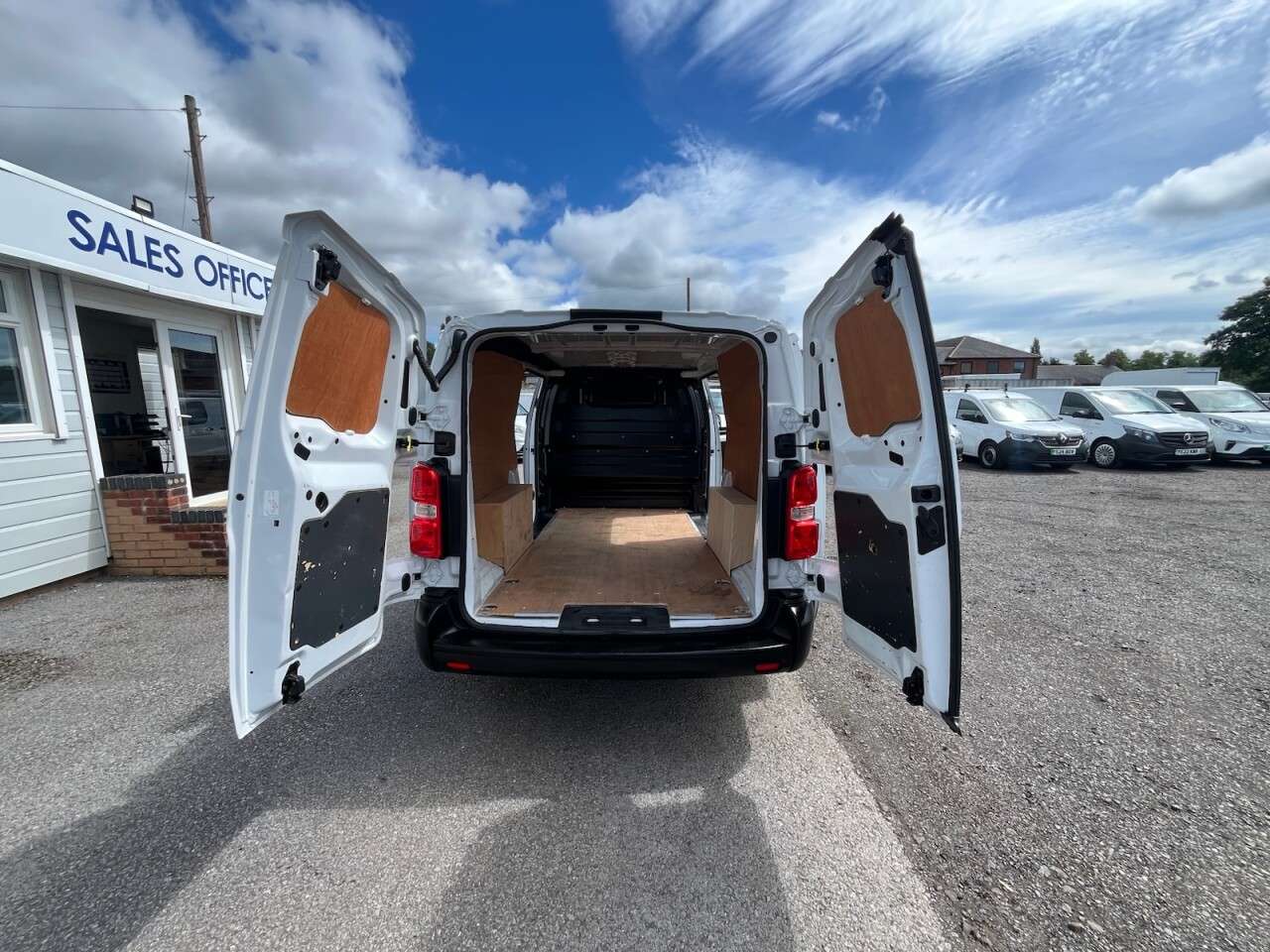 2023 VAUXHALL VIVARO 2023 VAUXHALL VIVARO