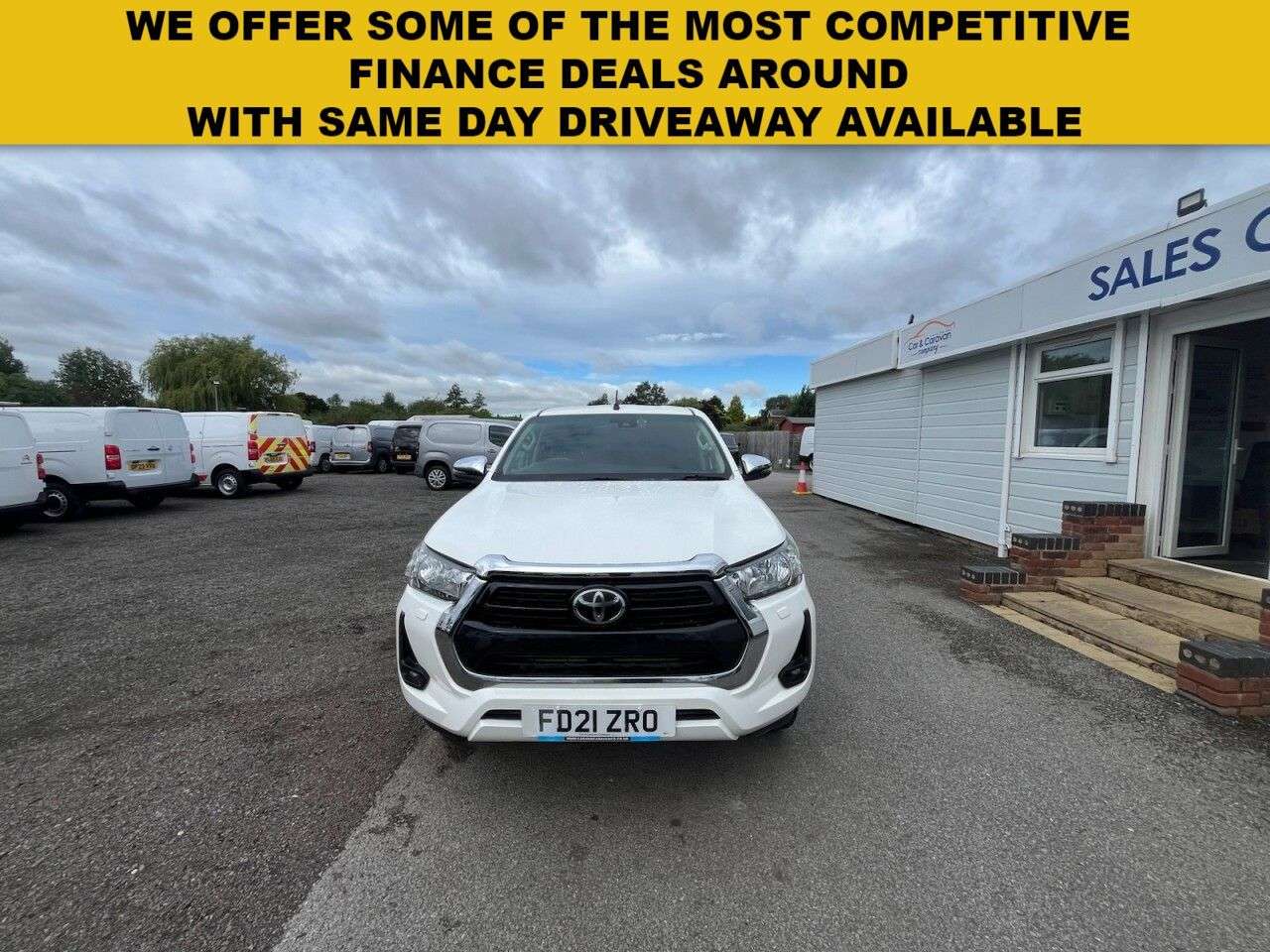 A 2021 TOYOTA HI-LUX 2.4 D-4D Icon Pickup Double Cab 4dr Diesel Auto 4WD Euro 6 (s/s) (150 ps) F A 2021 TOYOTA HI-LUX 2.4 D-4D Icon Pickup Double Cab 4dr Diesel Auto 4WD Euro 6 (s/s) (150 ps) F