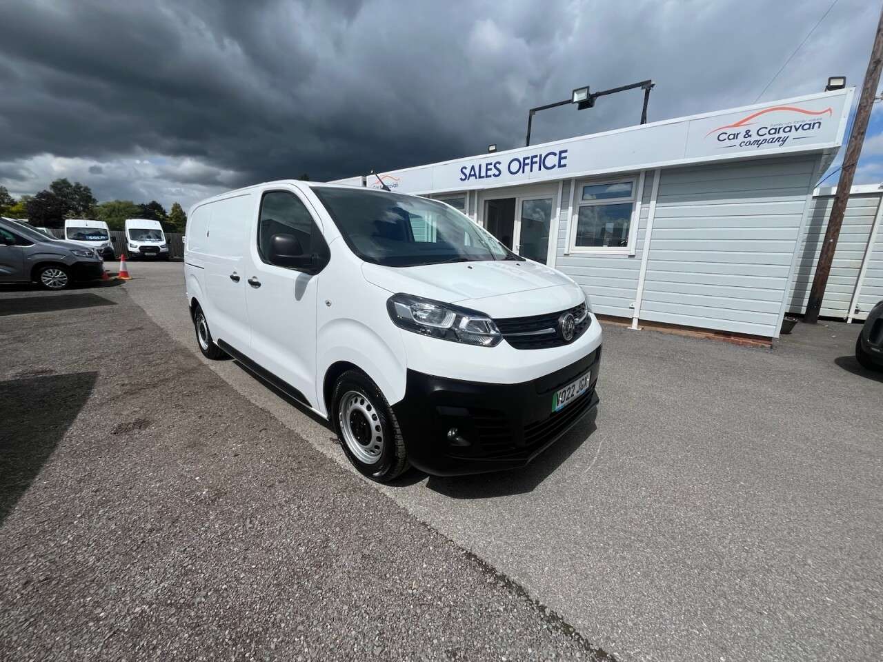 A 2022 VAUXHALL VIVARO ELECTRIC 3100 75kWh Dynamic Panel Van 6dr Electric Auto L1 H1 (7.4kW Charger) (136 p A 2022 VAUXHALL VIVARO ELECTRIC 3100 75kWh Dynamic Panel Van 6dr Electric Auto L1 H1 (7.4kW Charger) (136 p