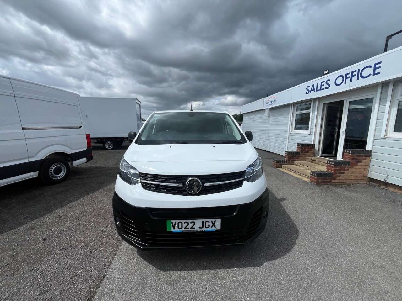 A 2022 VAUXHALL VIVARO ELECTRIC 3100 75kWh Dynamic Panel Van 6dr Electric Auto L1 H1 (7.4kW Charger) (136 p A 2022 VAUXHALL VIVARO ELECTRIC 3100 75kWh Dynamic Panel Van 6dr Electric Auto L1 H1 (7.4kW Charger) (136 p