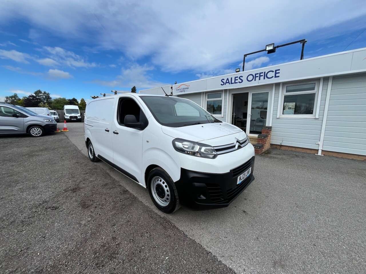 A 2021 CITROEN DISPATCH 1.5 BlueHDi 1000 Enterprise M Panel Van 6dr Diesel Manual FWD 2 Euro 6 (s/s A 2021 CITROEN DISPATCH 1.5 BlueHDi 1000 Enterprise M Panel Van 6dr Diesel Manual FWD 2 Euro 6 (s/s