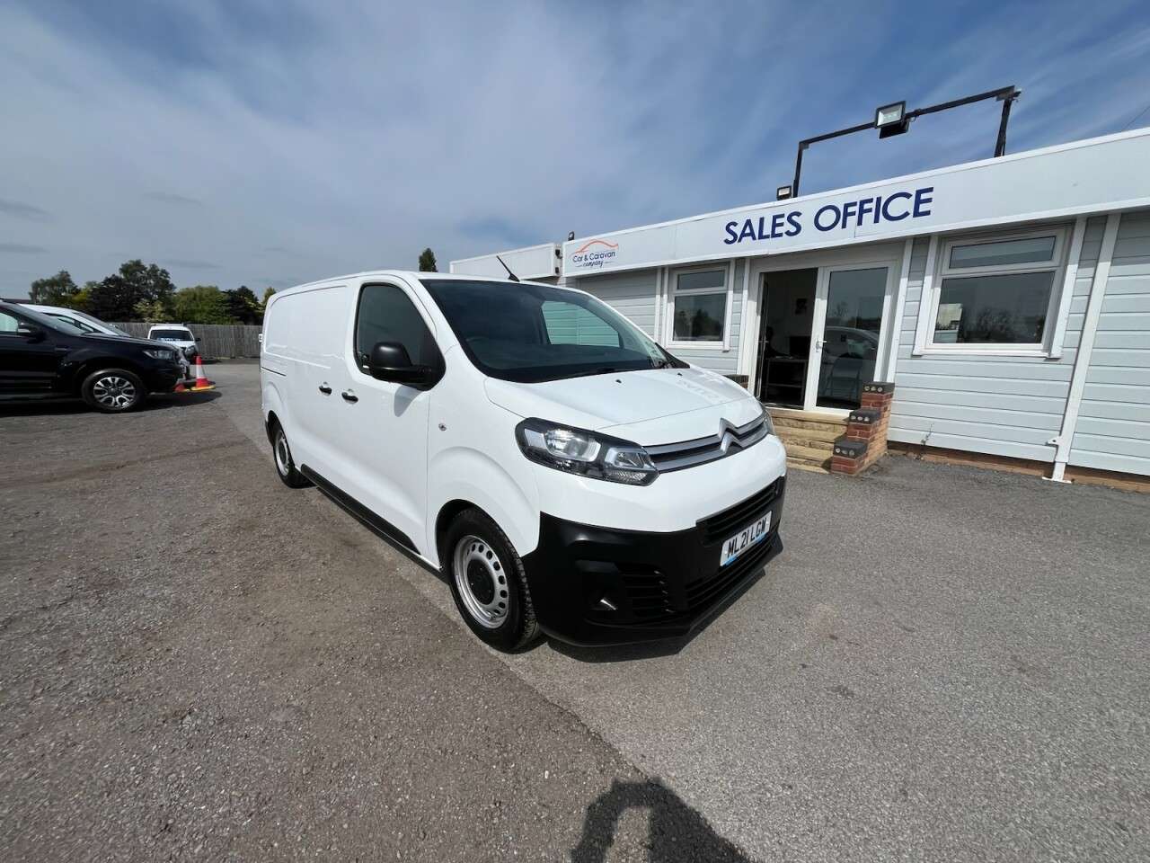 A 2021 CITROEN DISPATCH 1.5 BlueHDi 1000 Enterprise M Panel Van 6dr Diesel Manual FWD 2 Euro 6 (s/s A 2021 CITROEN DISPATCH 1.5 BlueHDi 1000 Enterprise M Panel Van 6dr Diesel Manual FWD 2 Euro 6 (s/s