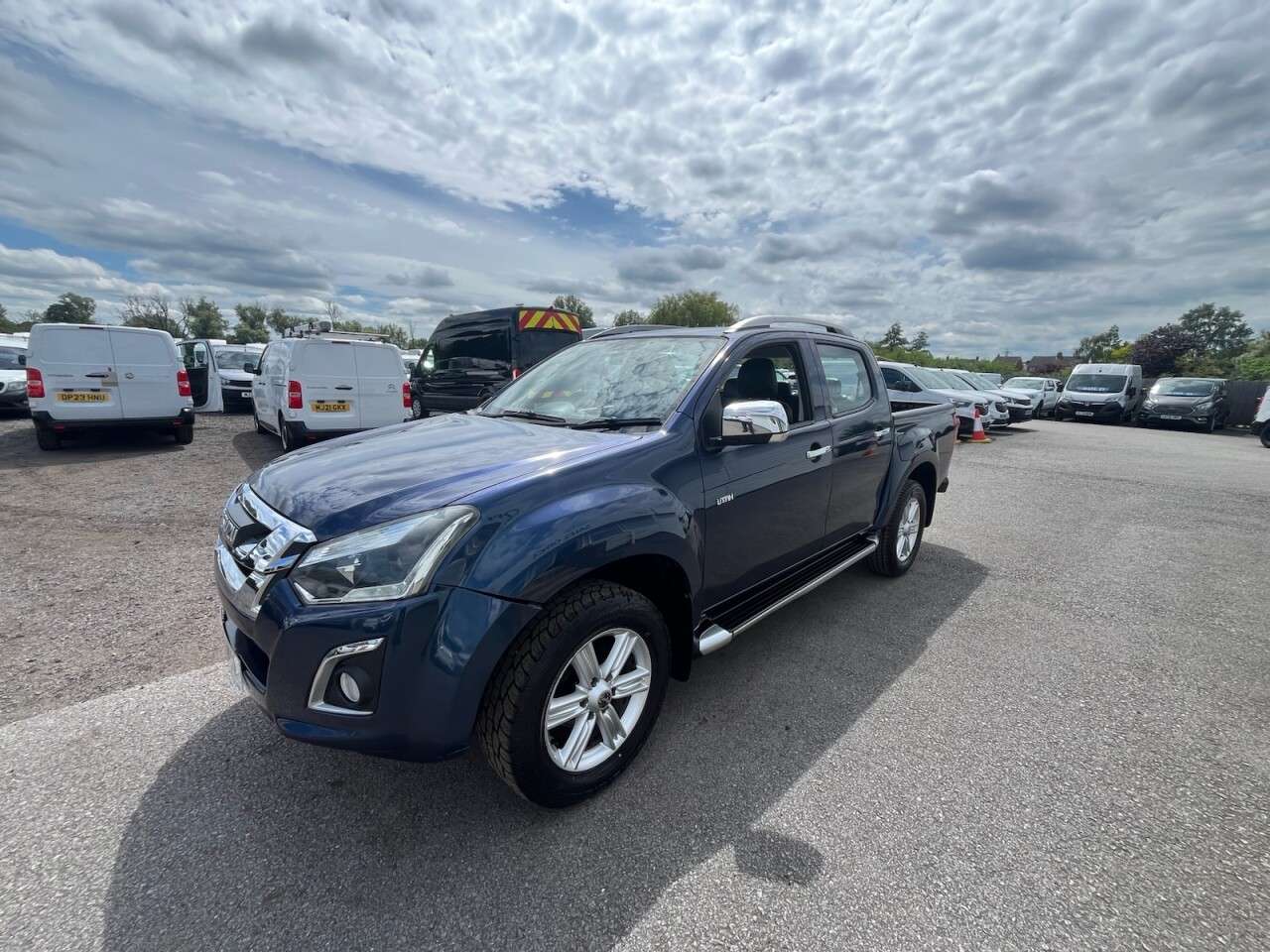 2017 ISUZU D-MAX 2017 ISUZU D-MAX