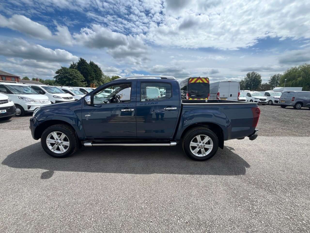 2017 ISUZU D-MAX 2017 ISUZU D-MAX