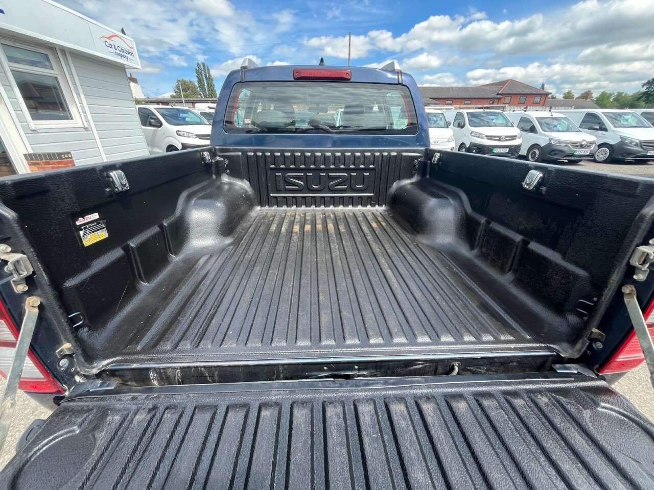 2017 ISUZU D-MAX 2017 ISUZU D-MAX