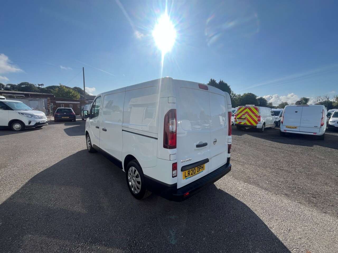 2020 NISSAN NV300 2020 NISSAN NV300