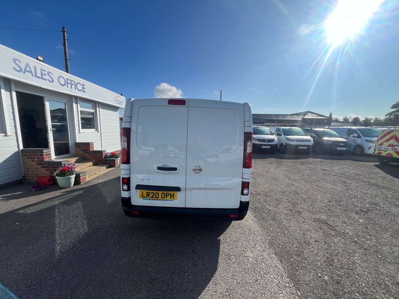 2020 NISSAN NV300 2020 NISSAN NV300