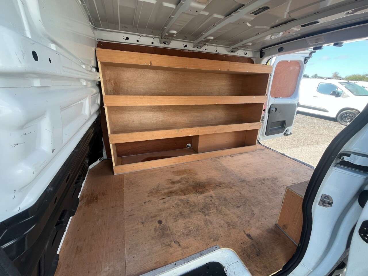 2020 NISSAN NV300 2020 NISSAN NV300