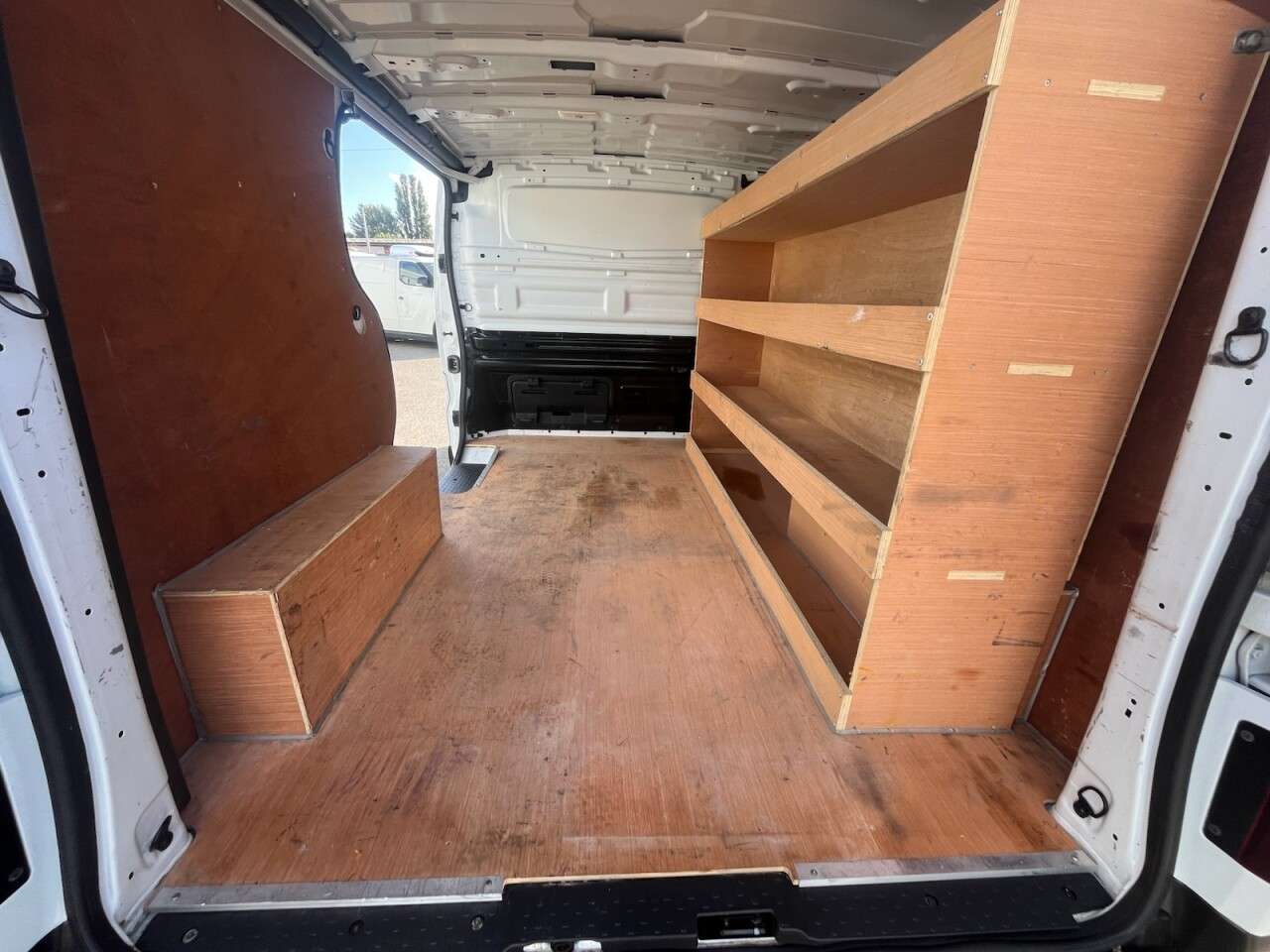 2020 NISSAN NV300 2020 NISSAN NV300