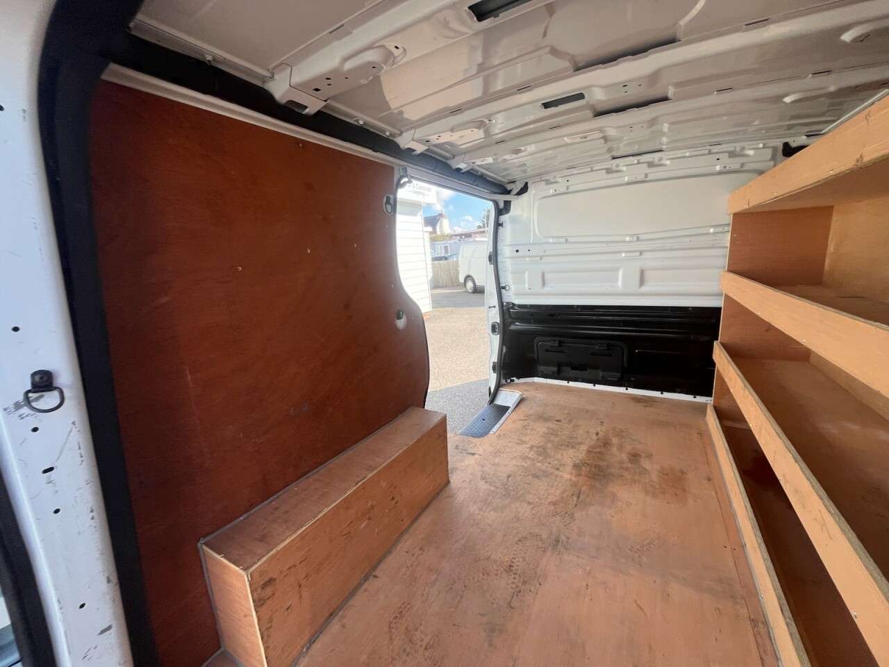 2020 NISSAN NV300 2020 NISSAN NV300