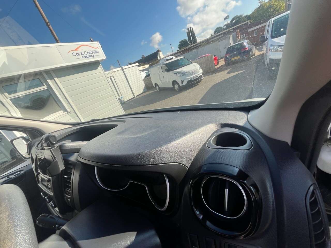 2020 NISSAN NV300 2020 NISSAN NV300