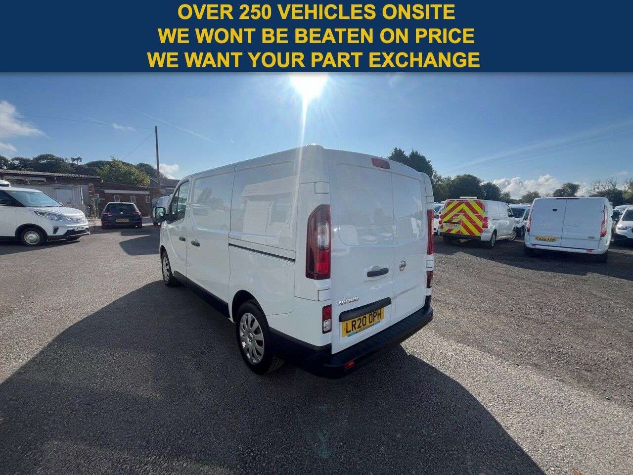 2020 NISSAN NV300 2020 NISSAN NV300