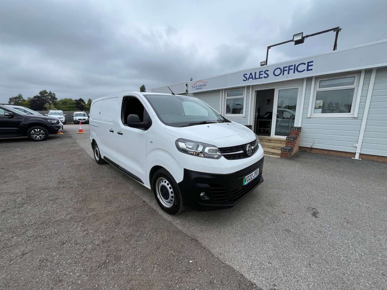 A 2022 VAUXHALL VIVARO ELECTRIC 3100 75kWh Dynamic Panel Van 6dr Electric Auto L1 H1 (7.4kW Charger) (136 p A 2022 VAUXHALL VIVARO ELECTRIC 3100 75kWh Dynamic Panel Van 6dr Electric Auto L1 H1 (7.4kW Charger) (136 p