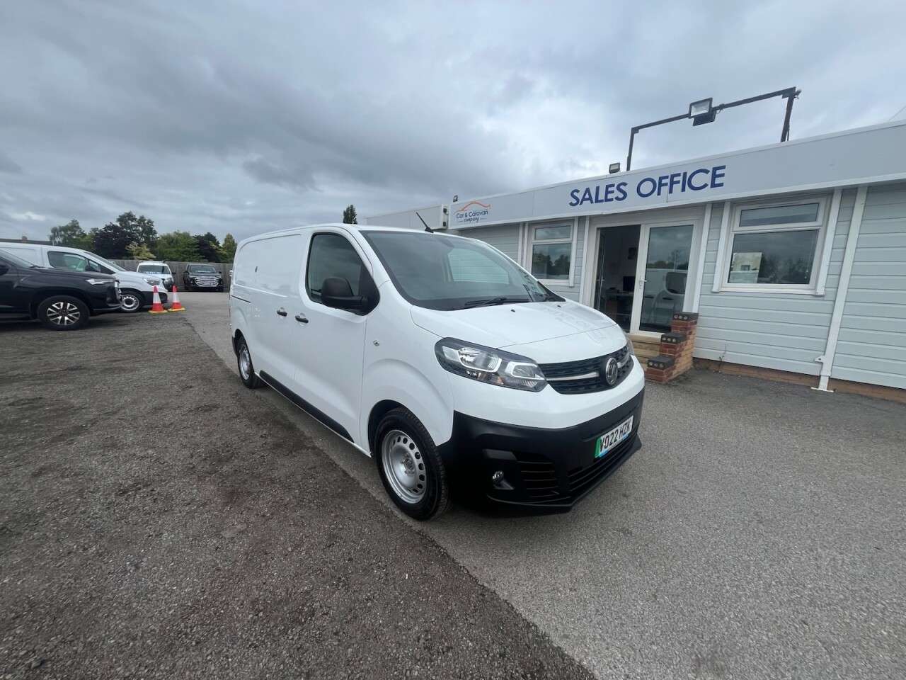 A 2022 VAUXHALL VIVARO ELECTRIC 3100 75kWh Dynamic Panel Van 6dr Electric Auto L1 H1 (7.4kW Charger) (136 p A 2022 VAUXHALL VIVARO ELECTRIC 3100 75kWh Dynamic Panel Van 6dr Electric Auto L1 H1 (7.4kW Charger) (136 p