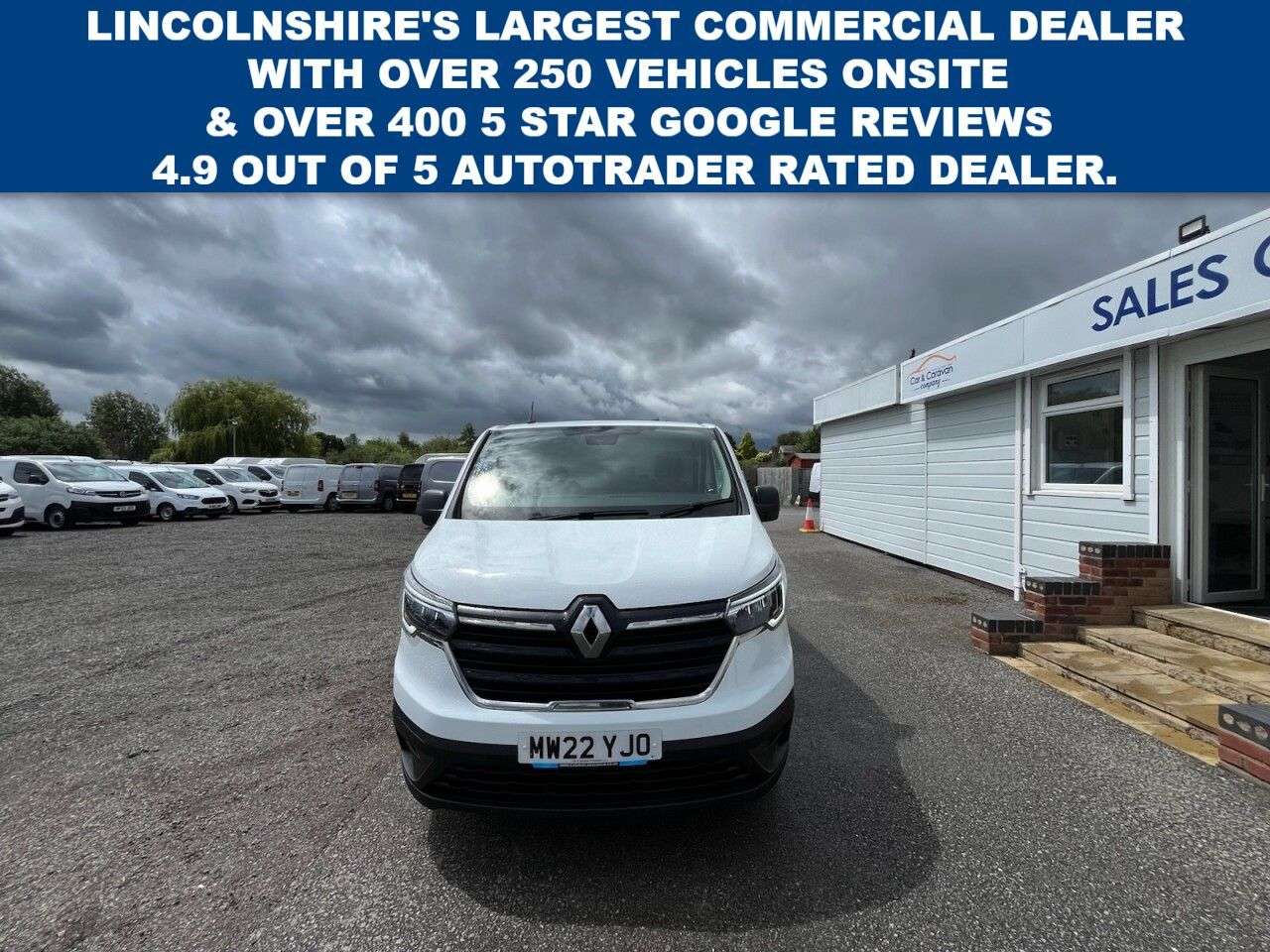 A 2022 RENAULT TRAFIC 2.0 dCi Blue LL30 Business Panel Van 5dr Diesel Manual L2 H1 Euro 6 (s/s) ( A 2022 RENAULT TRAFIC 2.0 dCi Blue LL30 Business Panel Van 5dr Diesel Manual L2 H1 Euro 6 (s/s) (