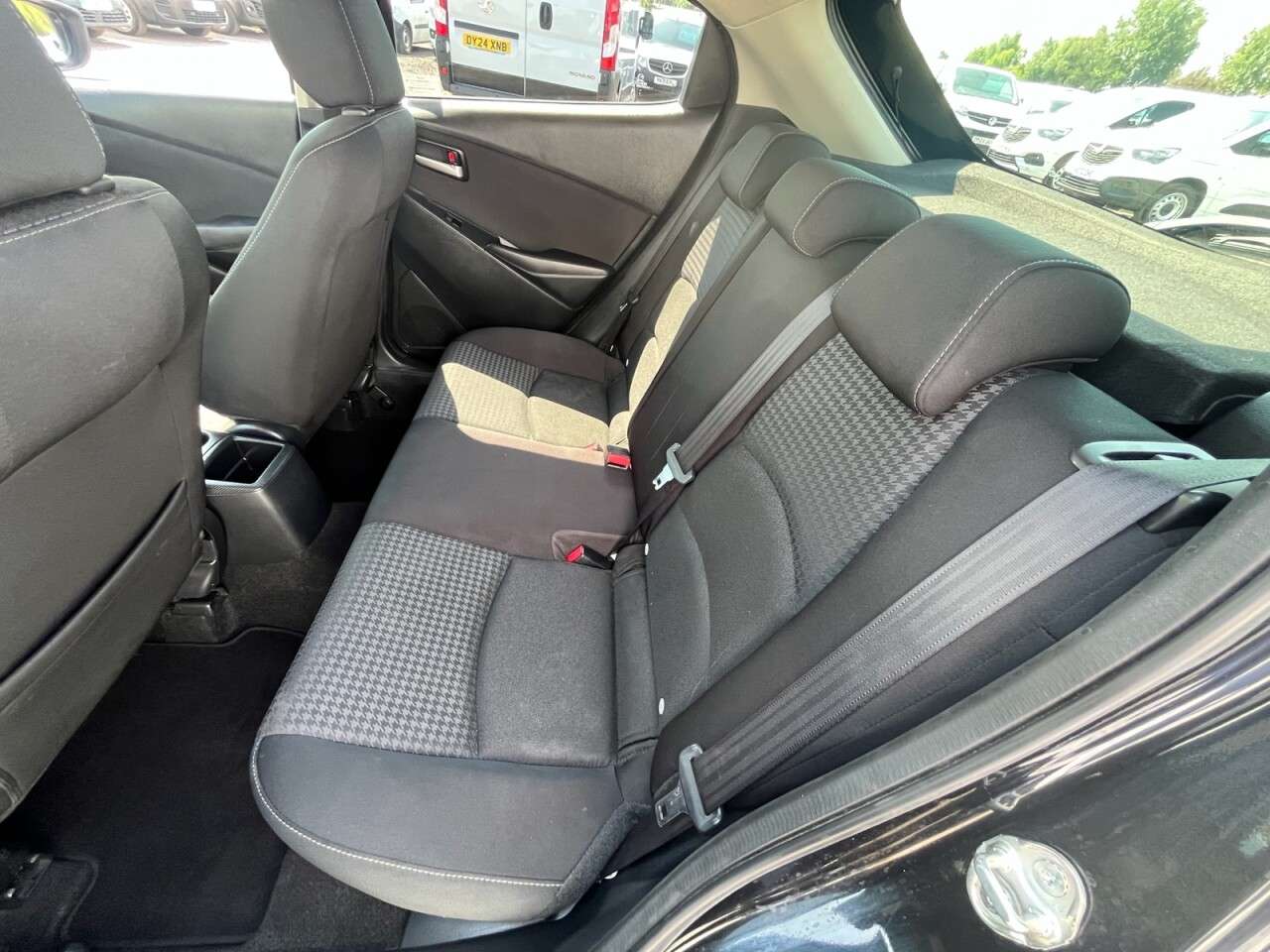 2017 MAZDA MAZDA2 2017 MAZDA MAZDA2