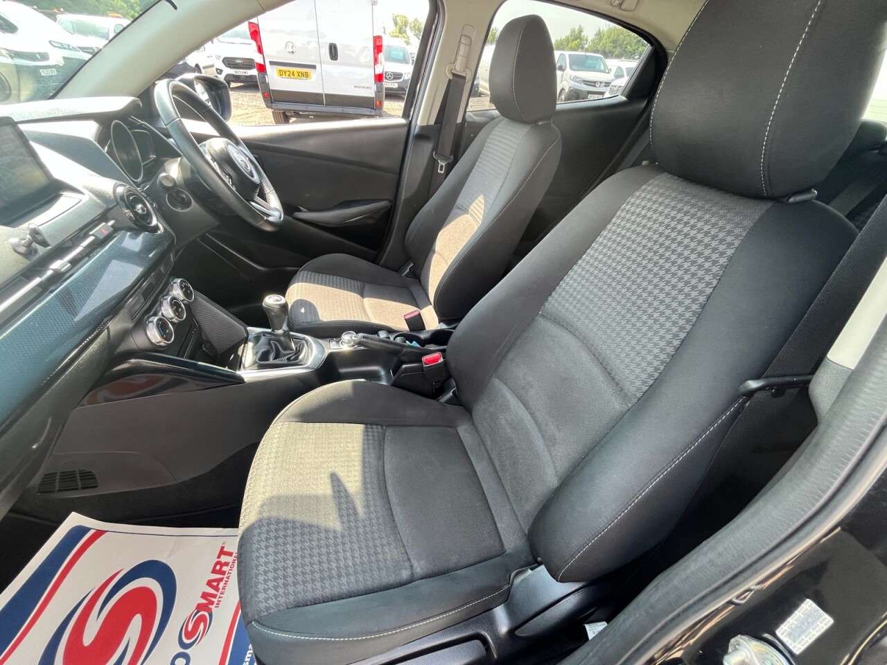 2017 MAZDA MAZDA2 2017 MAZDA MAZDA2