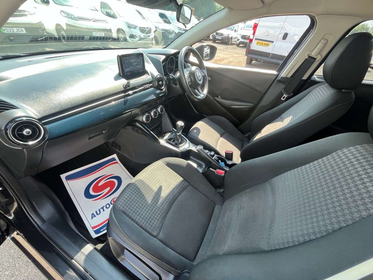 2017 MAZDA MAZDA2 2017 MAZDA MAZDA2