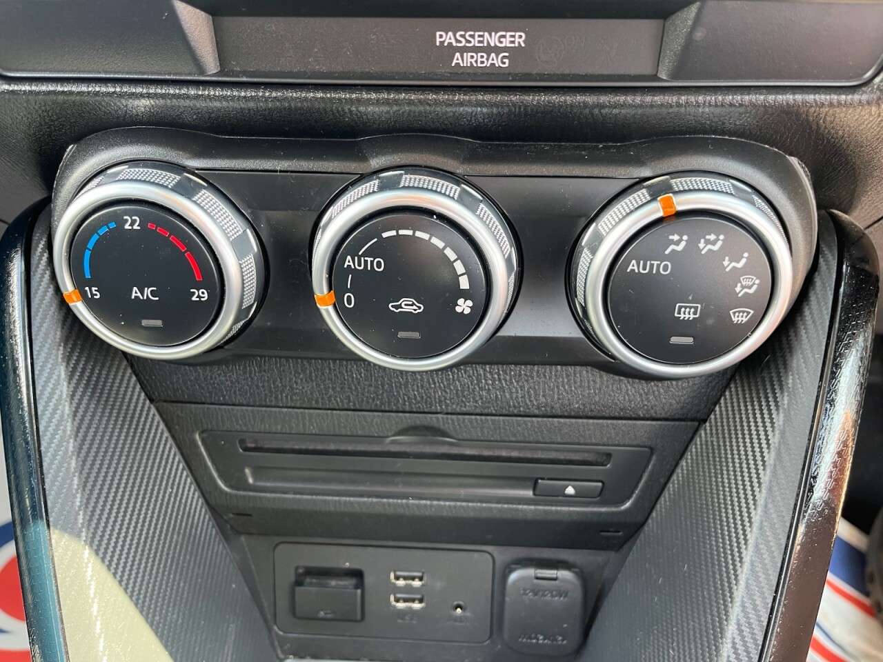 2017 MAZDA MAZDA2 2017 MAZDA MAZDA2