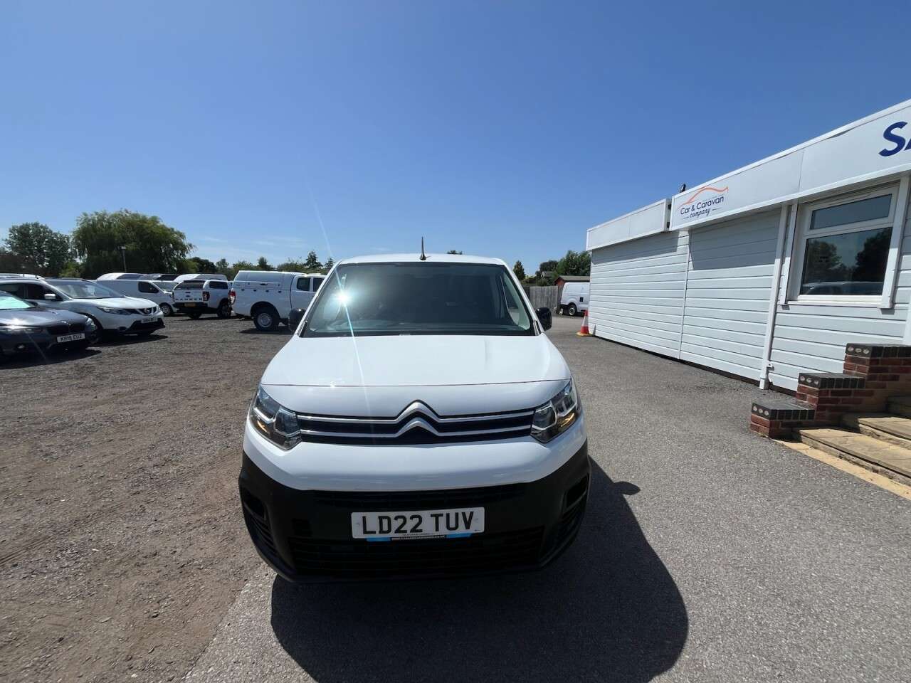 A 2022 CITROEN BERLINGO 1.5 BlueHDi 1000 Enterprise M Pro Panel Van 5dr Diesel Manual SWB Euro 6 (s A 2022 CITROEN BERLINGO 1.5 BlueHDi 1000 Enterprise M Pro Panel Van 5dr Diesel Manual SWB Euro 6 (s