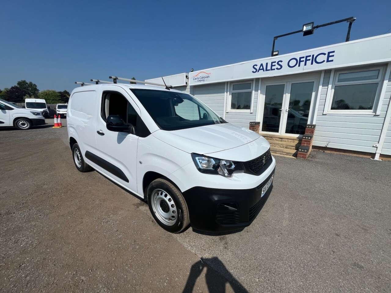 A 2023 PEUGEOT PARTNER 1.5 BlueHDi 1000 Professional Premium + Standard Panel Van 5dr Diesel Manua A 2023 PEUGEOT PARTNER 1.5 BlueHDi 1000 Professional Premium + Standard Panel Van 5dr Diesel Manua