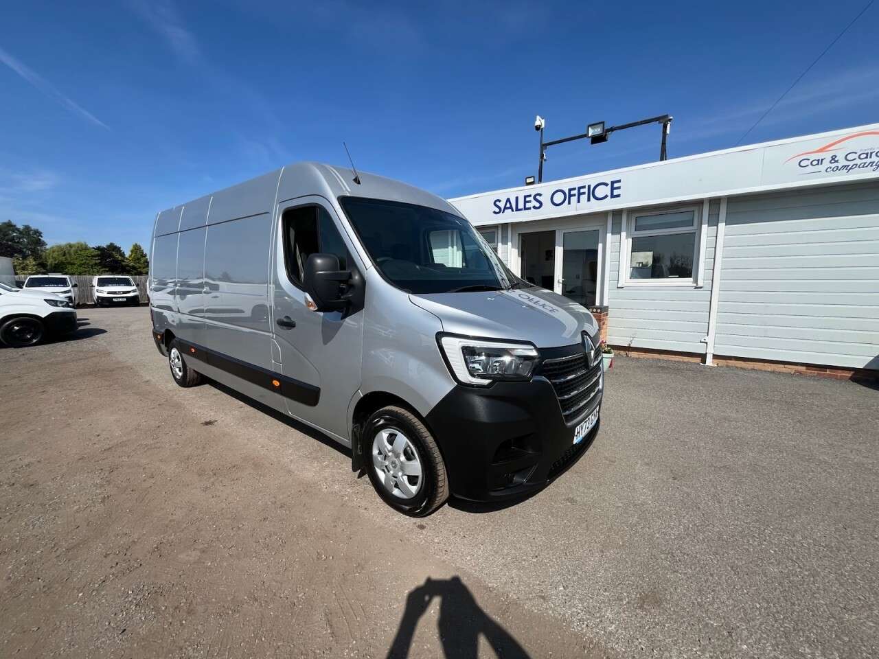 A 2023 RENAULT MASTER 2.3 dCi 35 Business+ Panel Van 4dr Diesel Manual FWD LWB Medium Roof Euro 6 A 2023 RENAULT MASTER 2.3 dCi 35 Business+ Panel Van 4dr Diesel Manual FWD LWB Medium Roof Euro 6
