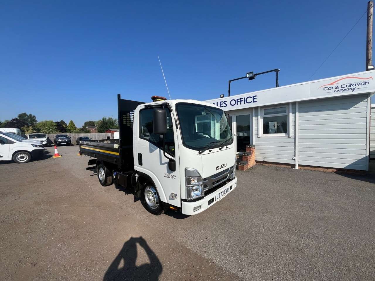 A 2023 ISUZU GRAFTER 1.9D N35 Green Tipper 2dr Diesel Manual RWD SWB Euro 6 (SRW) (125 ps) FINAN A 2023 ISUZU GRAFTER 1.9D N35 Green Tipper 2dr Diesel Manual RWD SWB Euro 6 (SRW) (125 ps) FINAN
