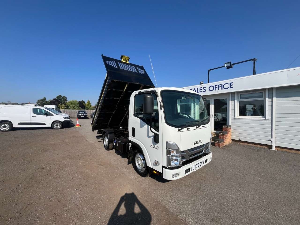 A 2023 ISUZU GRAFTER 1.9D N35 Green Tipper 2dr Diesel Manual RWD SWB Euro 6 (SRW) (125 ps) FINAN A 2023 ISUZU GRAFTER 1.9D N35 Green Tipper 2dr Diesel Manual RWD SWB Euro 6 (SRW) (125 ps) FINAN