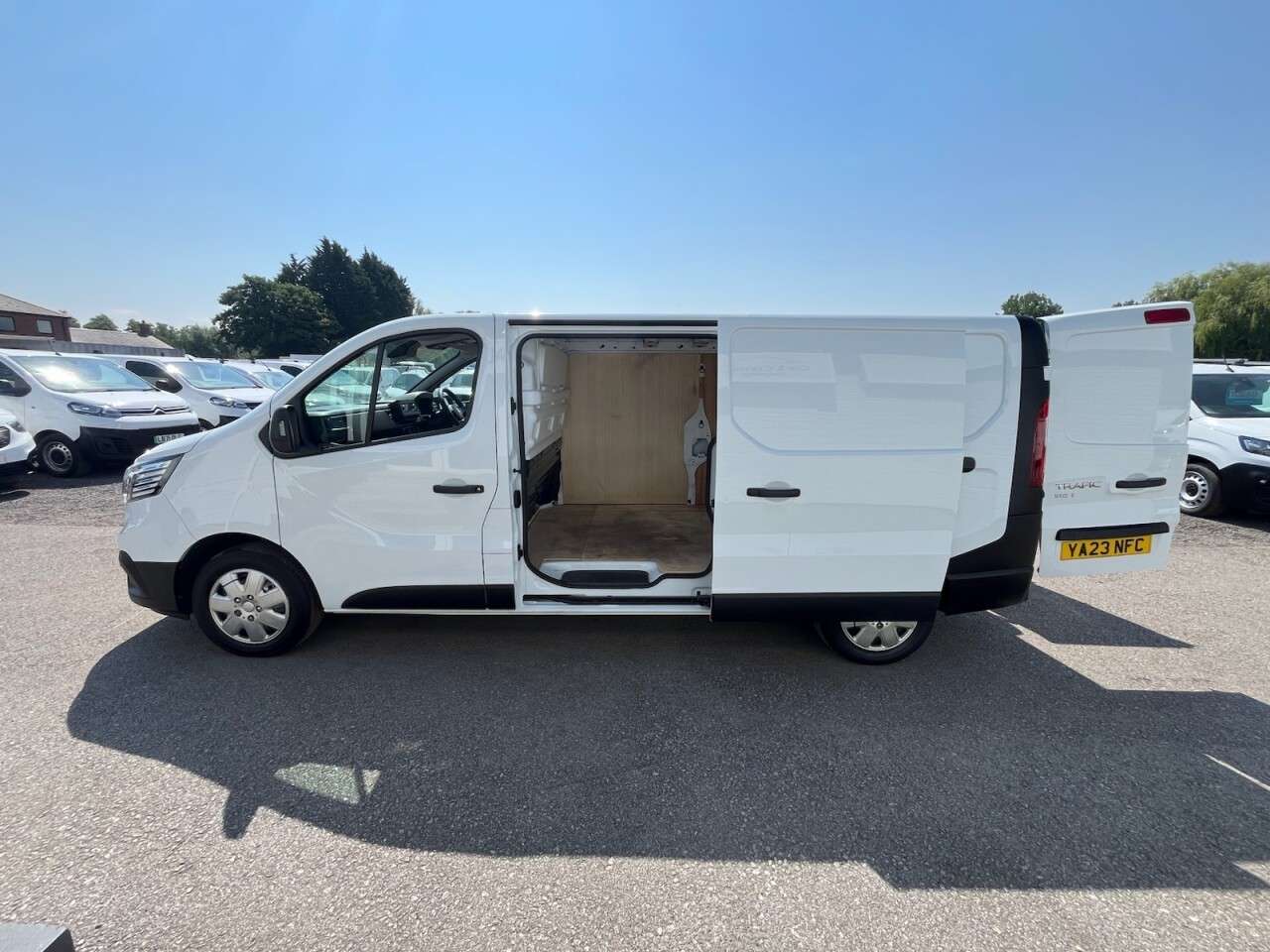 2023 RENAULT TRAFIC 2023 RENAULT TRAFIC