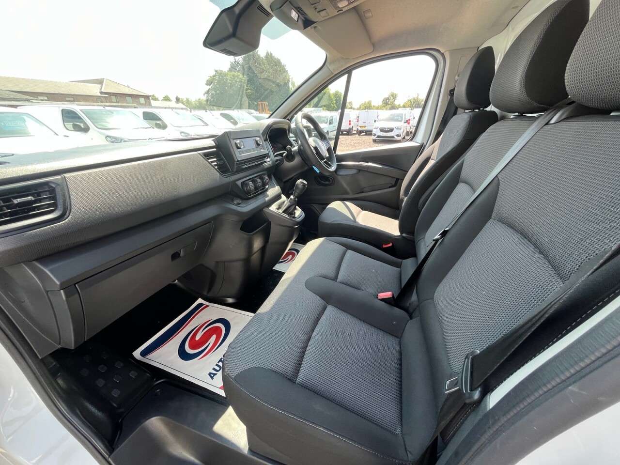 2023 RENAULT TRAFIC 2023 RENAULT TRAFIC