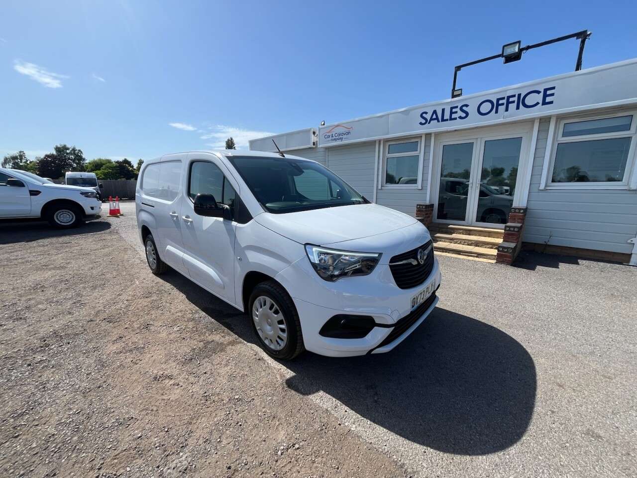 A 2023 VAUXHALL COMBO 1.5 Turbo D 2300 Pro Panel Van 6dr Diesel Manual L2 H1 Euro 6 (s/s) (100 ps A 2023 VAUXHALL COMBO 1.5 Turbo D 2300 Pro Panel Van 6dr Diesel Manual L2 H1 Euro 6 (s/s) (100 ps