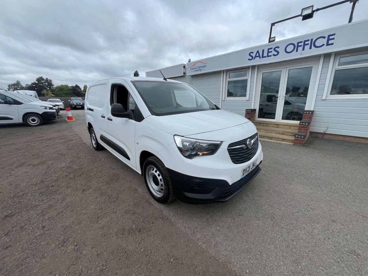 A 2021 VAUXHALL COMBO 1.5 Turbo D 2300 Dynamic Panel Van 4dr Diesel Manual L2 H1 Euro 6 (100 ps) A 2021 VAUXHALL COMBO 1.5 Turbo D 2300 Dynamic Panel Van 4dr Diesel Manual L2 H1 Euro 6 (100 ps)