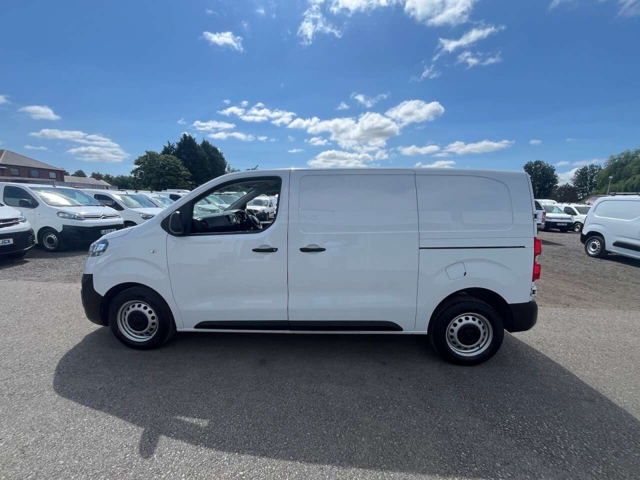 2023 VAUXHALL VIVARO 2023 VAUXHALL VIVARO
