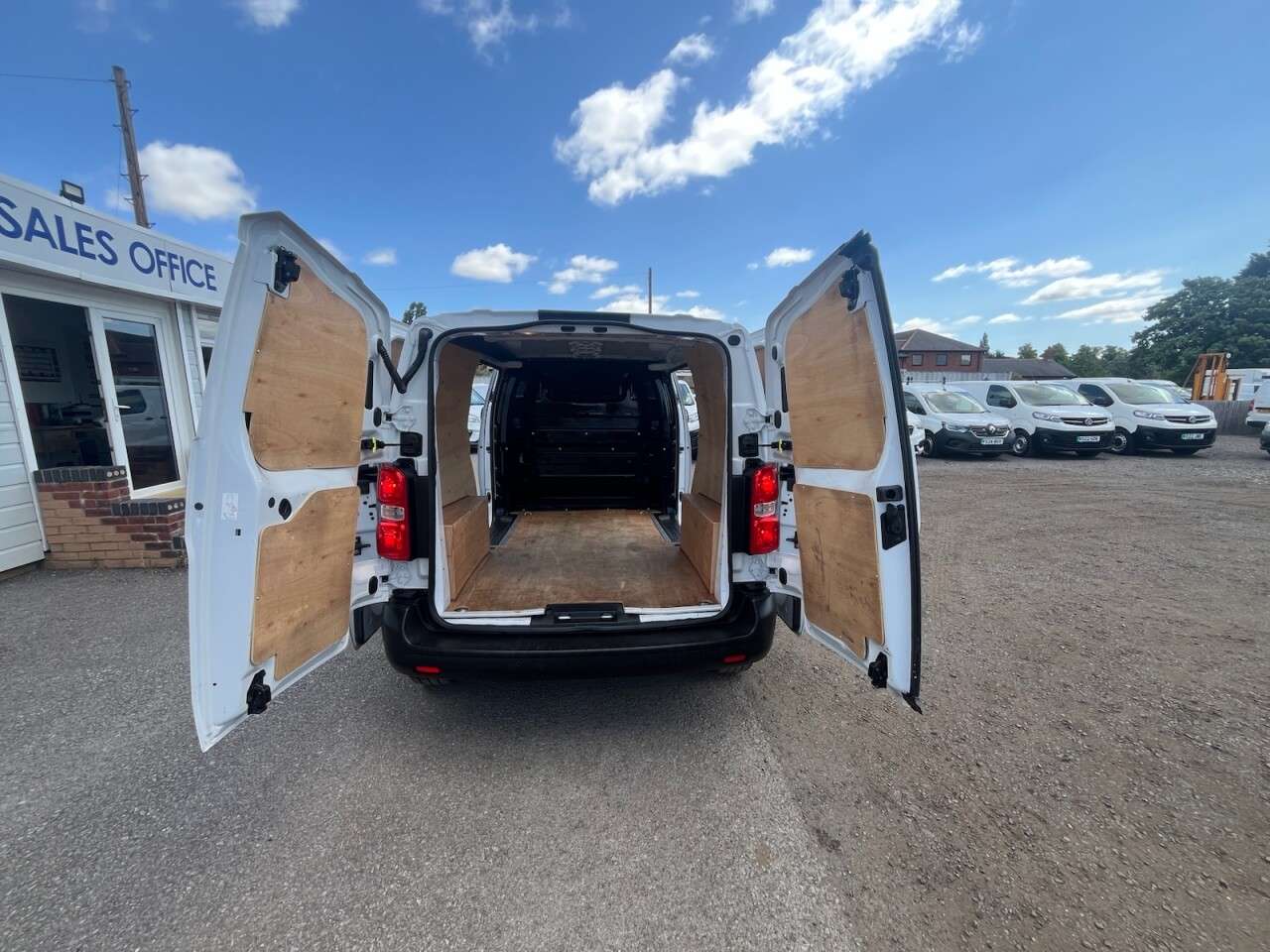 2023 VAUXHALL VIVARO 2023 VAUXHALL VIVARO