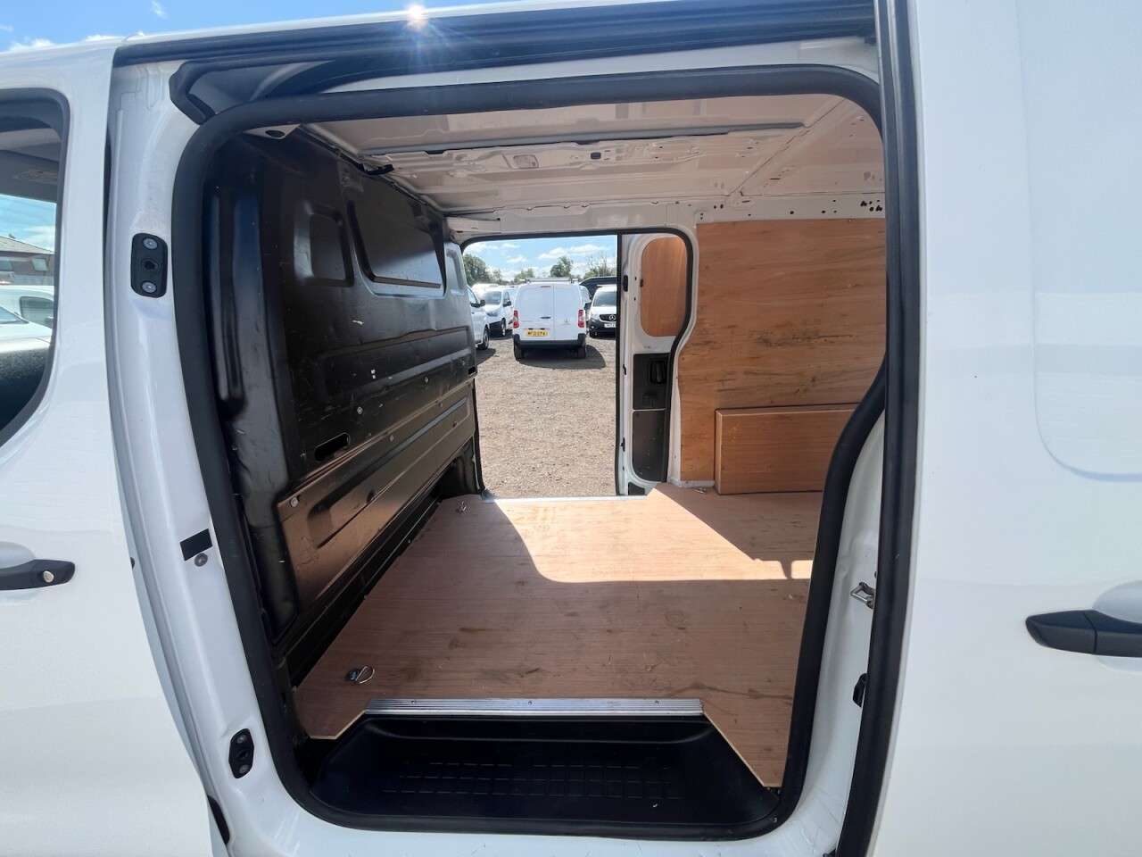 2021 VAUXHALL VIVARO 2021 VAUXHALL VIVARO