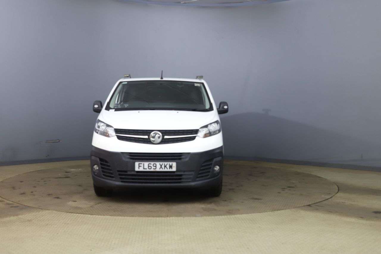 A 2019 VAUXHALL VIVARO 1.5 Turbo D 2900 Edition Panel Van 5dr Diesel Manual L1 H1 Euro 6 (s/s) (10 A 2019 VAUXHALL VIVARO 1.5 Turbo D 2900 Edition Panel Van 5dr Diesel Manual L1 H1 Euro 6 (s/s) (10