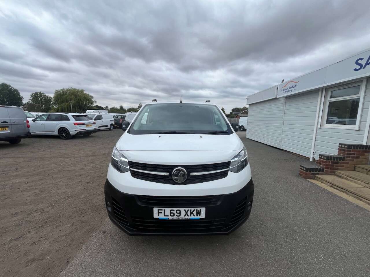 A 2019 VAUXHALL VIVARO 1.5 Turbo D 2900 Edition Panel Van 5dr Diesel Manual L1 H1 Euro 6 (s/s) (10 A 2019 VAUXHALL VIVARO 1.5 Turbo D 2900 Edition Panel Van 5dr Diesel Manual L1 H1 Euro 6 (s/s) (10