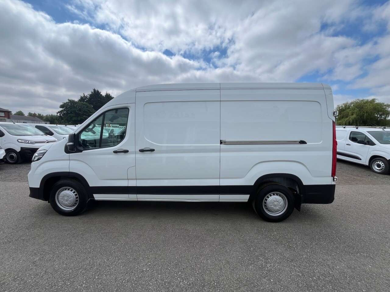 2023 MAXUS DELIVER 9 2023 MAXUS DELIVER 9
