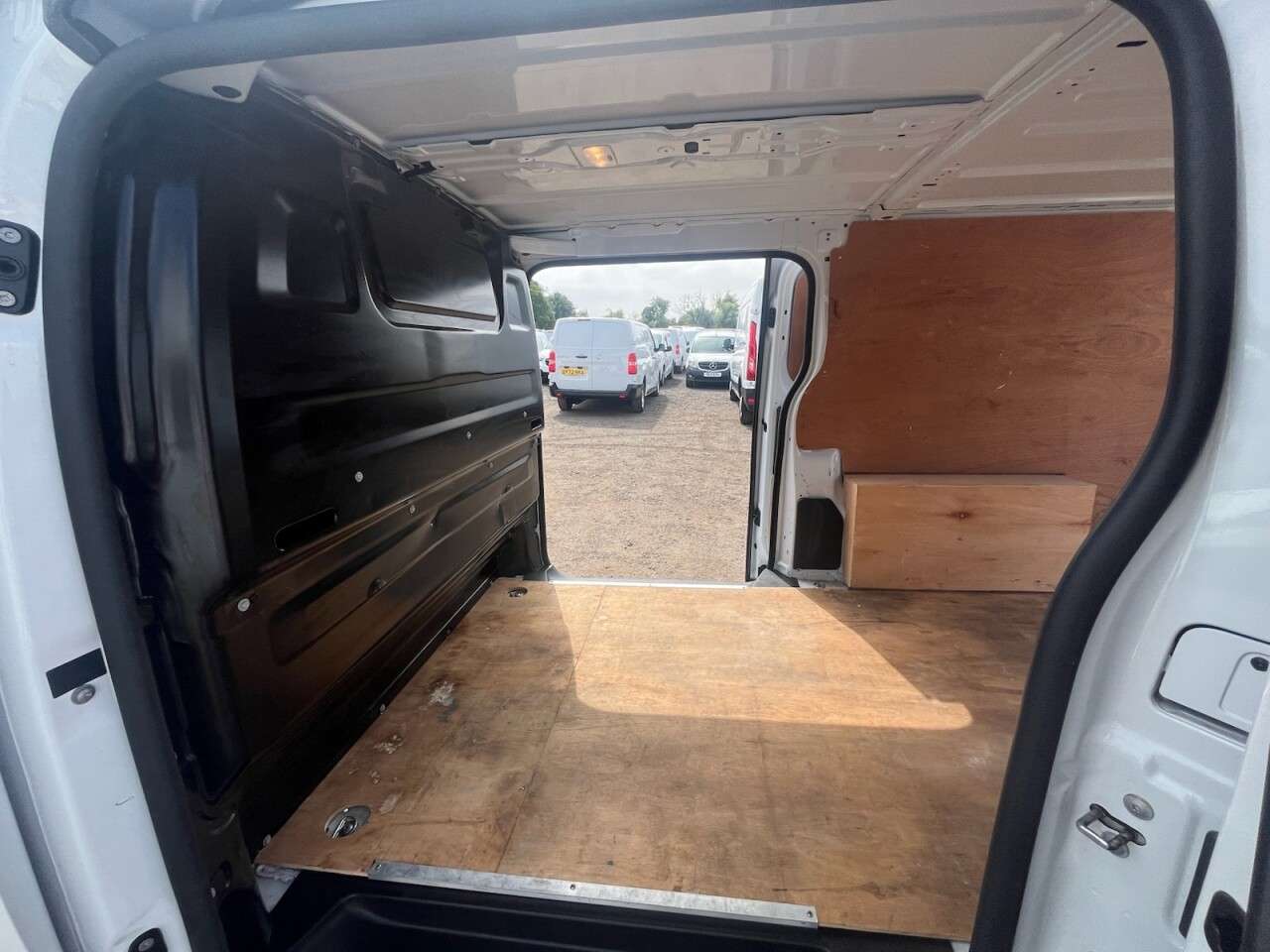 2023 VAUXHALL VIVARO 2023 VAUXHALL VIVARO