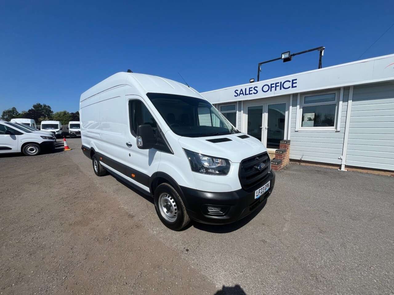 A 2023 FORD TRANSIT 2.0 350 EcoBlue Leader Panel Van 5dr Diesel Manual RWD L4 H3 Euro 6 (s/s) ( A 2023 FORD TRANSIT 2.0 350 EcoBlue Leader Panel Van 5dr Diesel Manual RWD L4 H3 Euro 6 (s/s) (