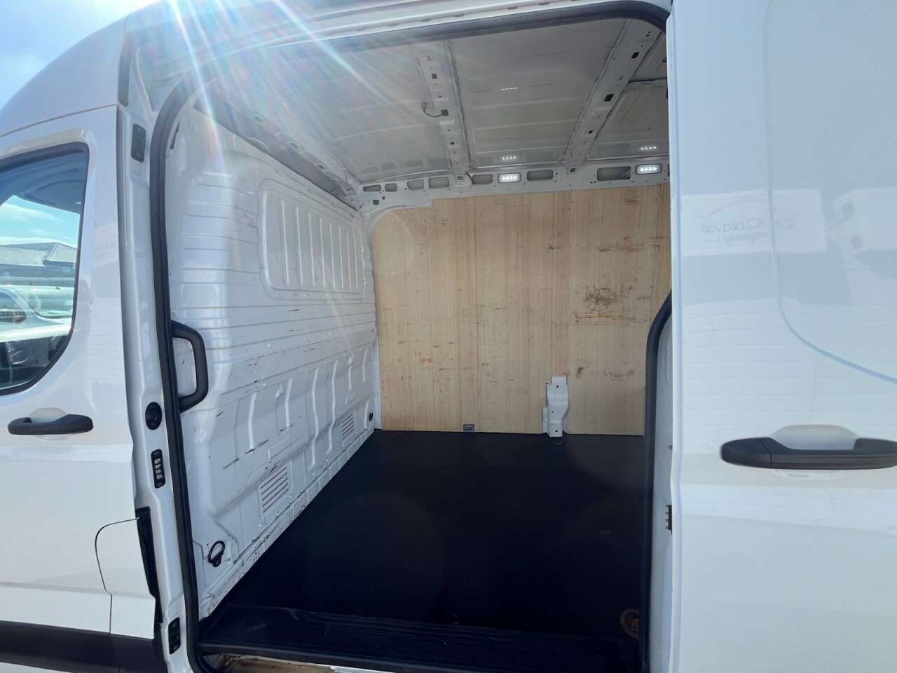 2023 MAXUS DELIVER 9 2023 MAXUS DELIVER 9