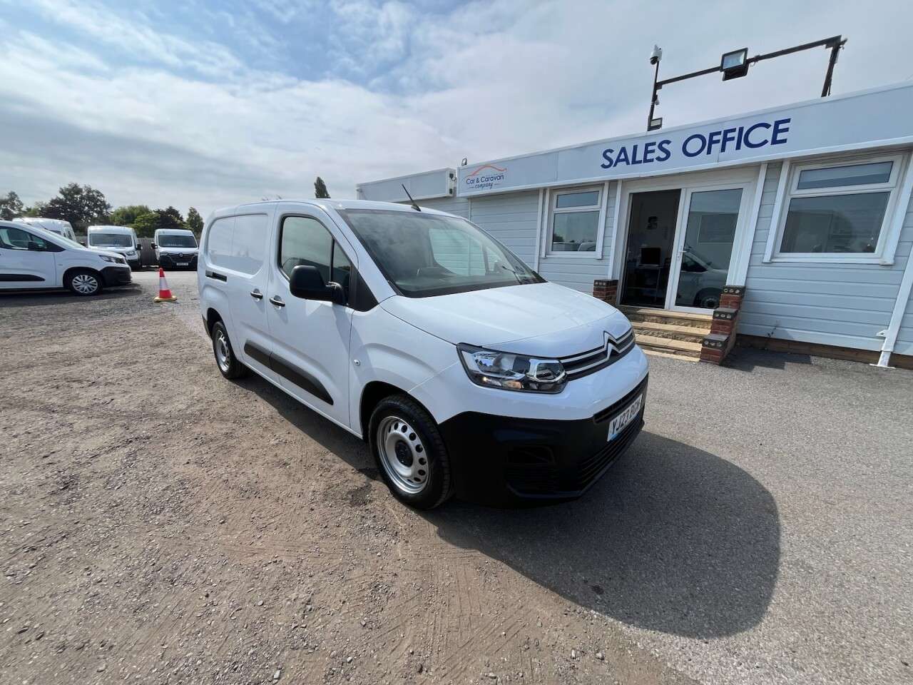 A 2023 CITROEN BERLINGO 1.5 BlueHDi 950 Enterprise Edition XL Panel Van 6dr Diesel Manual LWB Euro A 2023 CITROEN BERLINGO 1.5 BlueHDi 950 Enterprise Edition XL Panel Van 6dr Diesel Manual LWB Euro