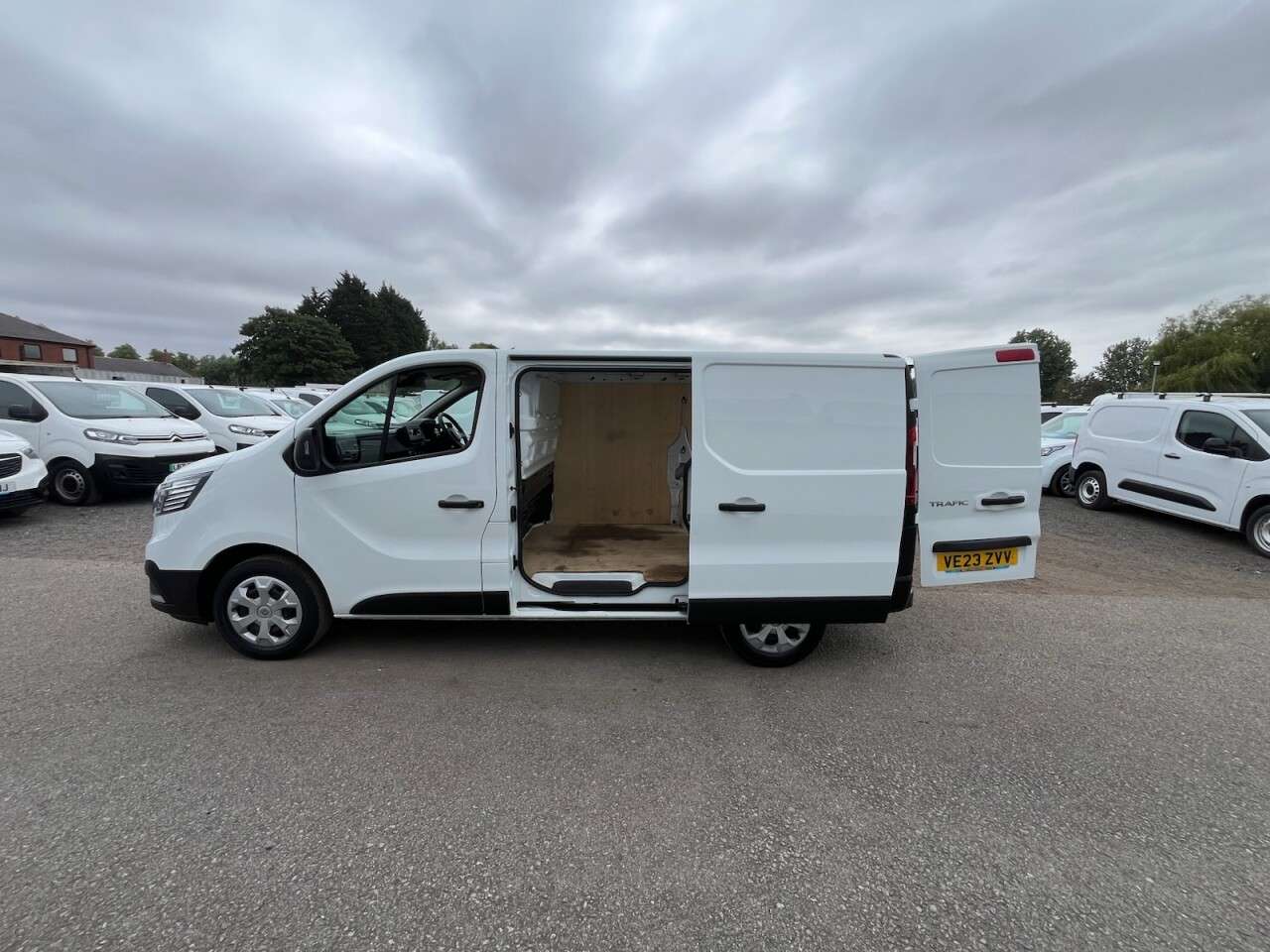 2023 RENAULT TRAFIC 2023 RENAULT TRAFIC